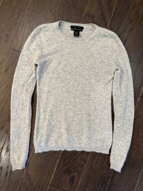 Tahari Light Heather Gray Cashmere Crewneck Pullover